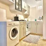 Sea And Breeze 1br * Larnaca