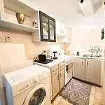 Sea And Breeze 1br ラルナカ