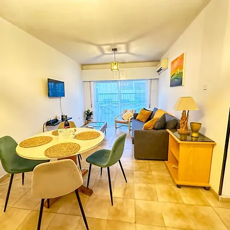 Apartment Sea And Breeze 1br Larnaca